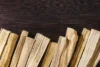 Palo Santo: o que é, para que serve, benefícios, como usar e mais!