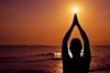 Surya Namaskar: benefícios, passo a passo e mais sobre a saudação ao sol!