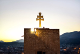 Cruz de caravaca: o significado na umbanda, relação com Jesus e mais!