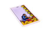 8 de Ouros no Tarot: significado da carta, no amor, trabalho e mais!